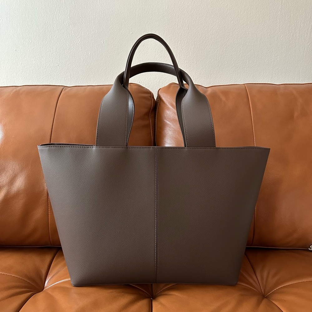 Freja Lafayette Tote Bag